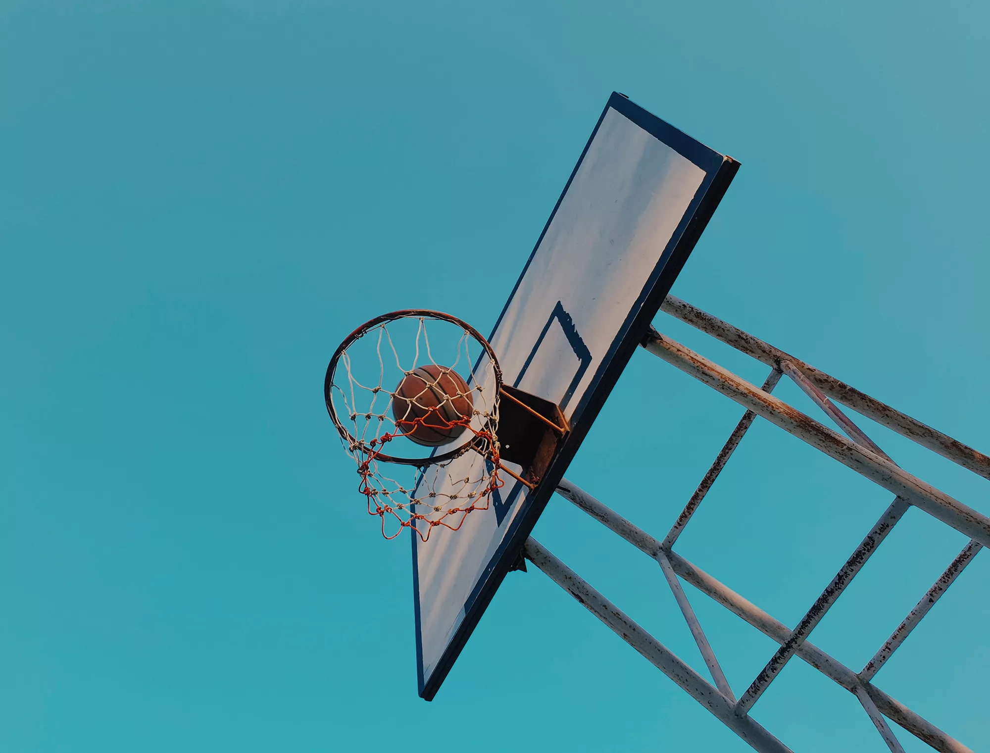 basketball-going-through-hoop
