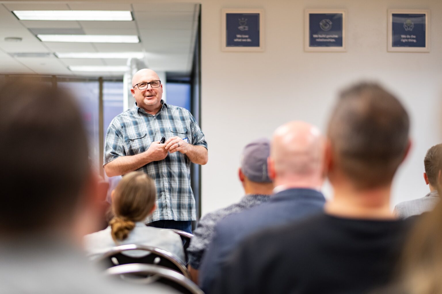 Richard Harris leading an in-person sales training workshop