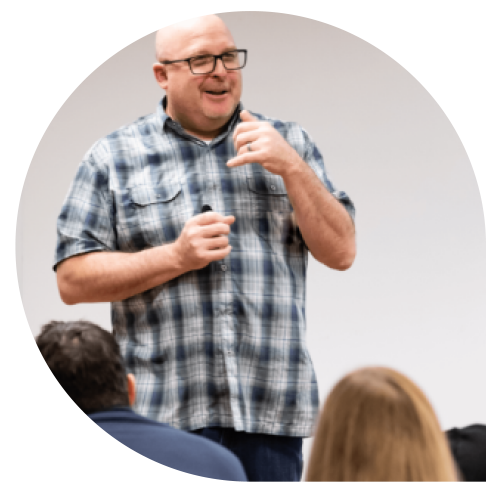 Richard-Harris-talking-during-a-training-session