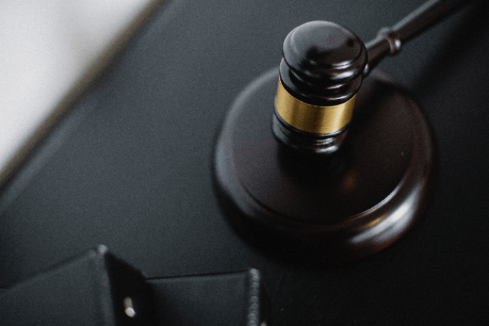 Top 16 Crimes Founders Are Guilty of When Moving off Founder Led Sales