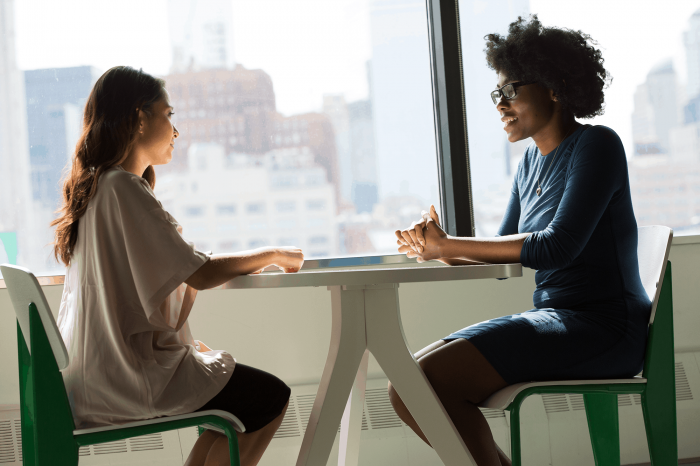two-women-having-a-business-meeting